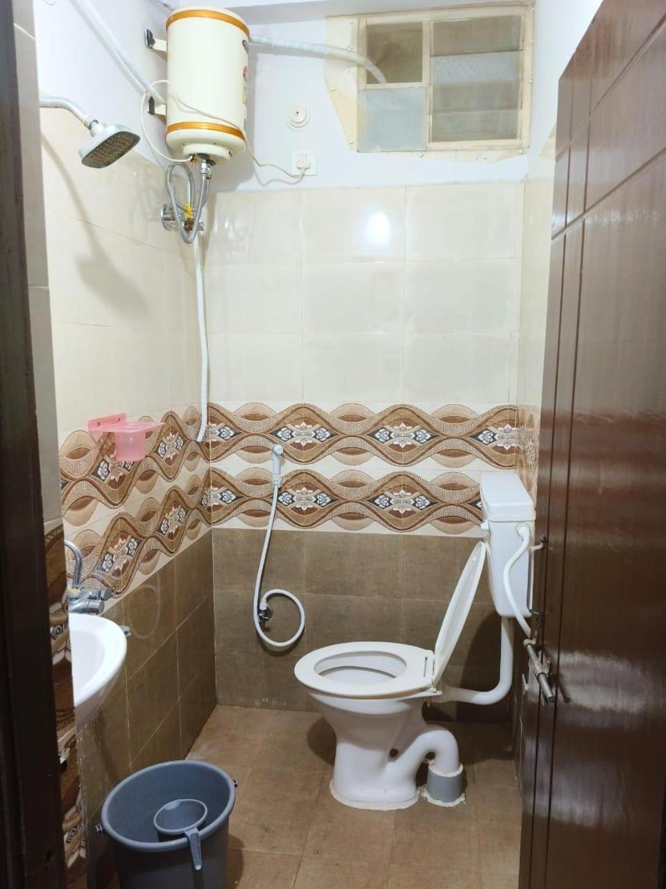 Rupesh Golden Suites Hyderabad Exterior foto